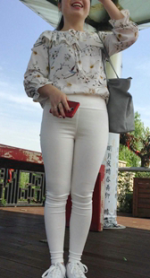 模拍雯雯第八季白裤宽大熟女前三角特写