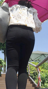 模拍雯雯第十季黑裤宽大熟女臀