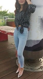 模拍小月第二季蛇腰巨臀好身材