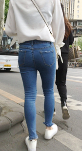 紧身蓝牛少妇开发多