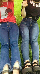 模拍小兰小琴紧身牛仔大屁股前后特写