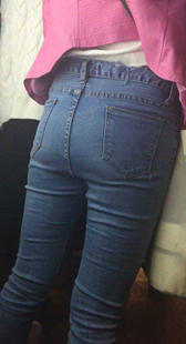 宽臀牛仔臀熟女