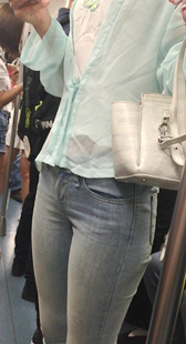 地铁灰牛仔肥三角特写第一季