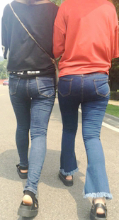 模拍小兰小琴第八季紧身牛仔走路编