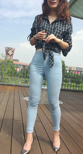 模拍小月第十四季蛇腰巨臀好身材