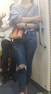 地铁蓝牛宽臀金三角