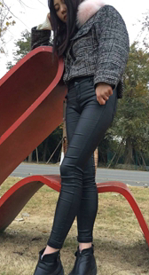 模拍小燕第二季紧身包臀皮裤