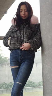 模拍小燕第五季紧身包臀牛仔裤