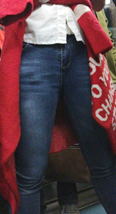 地铁蓝牛肥三角少妇