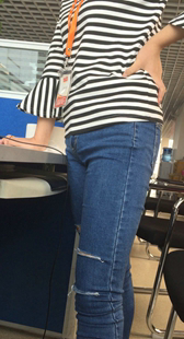 紧身牛仔裤美女同事第一季