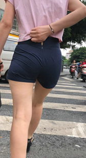 性感丰臀西短裤快爆开了