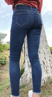 模拍小莲第八季紧身蓝仔巨臀学妹