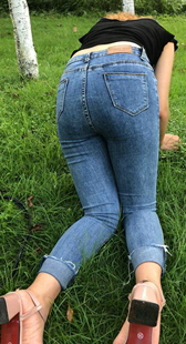 4K模拍小蓓第一季蓝牛饱满肥臀金发美女