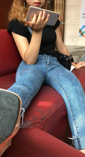 4K模拍小蓓第五季蓝牛饱满肥臀金发美女