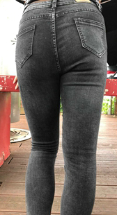 4K模拍小雯第十一季牛仔长裤大宽臀长发大学妹