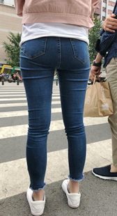街拍牛仔饱满丰臀少妇
