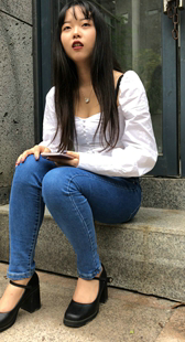 4K模拍小青第八季翘臀蓝牛黑唇长发美女