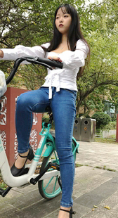 4K模拍小青第九季翘臀蓝牛黑唇长发美女