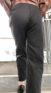 4K模拍小鹃第三季西裤紧臀胸器学妹