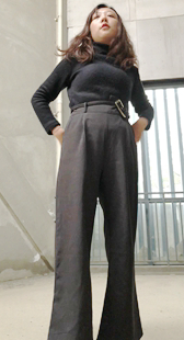 4K模拍小鹃第八季西裤紧臀胸器学妹