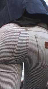 屁股超级大走路变形