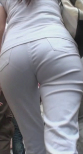 紧身白裤包臀性感三角内痕