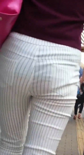 性感白裤透性感内痕少女