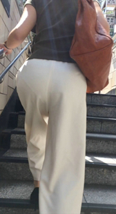米色白裤紧臀紧内痕
