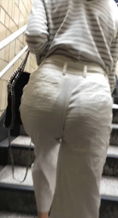 紧身白裤紧内痕紧臀少妇