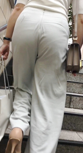 超美人で美巨乳を強調大乳房