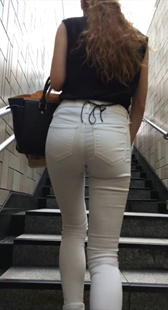 顔可愛下半身着衣尻