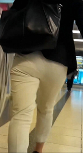 足早街歩肉尻OL