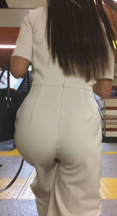 っすら透ける黒Tバックンから薄