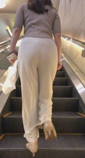 揺れる揺れる堪らん尻肉