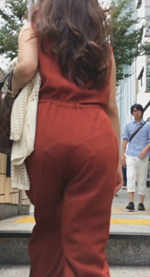 誘惑するインワンの着衣尻