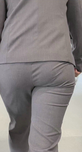 めなのでお尻がくっき