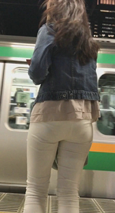 しろ穴が開くほどガン見