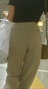 に大胆に透け尻