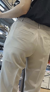 長身美人OLのお尻