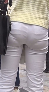 商品よりも自分の白パンアピールOL