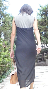 黑色连衣裙包臀少女