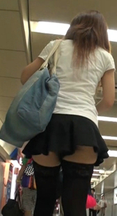 性感超短裙穿着太暴露