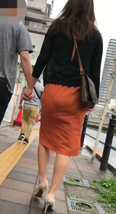橘红包臀短裙妹子