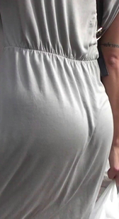 爆尻迷你裙女孩