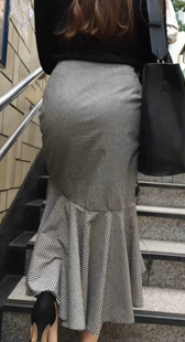 方格布式紧身裙お尻