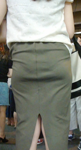 紧身裙P线皮塔饼的屁股妹妹