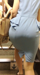 蓝领大屁股美女