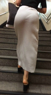 拥有最高规格的臀部线条臀部的所有者