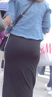 长裙的后背全线