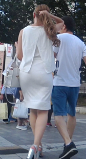 漂亮的姐姐巨大的屁股让我着迷